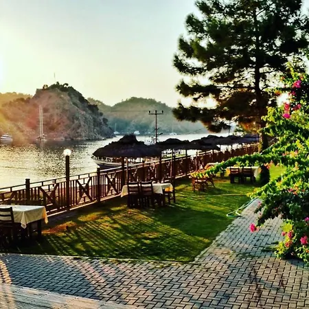 Bed & Breakfast Pinar's Bungalow Houses *